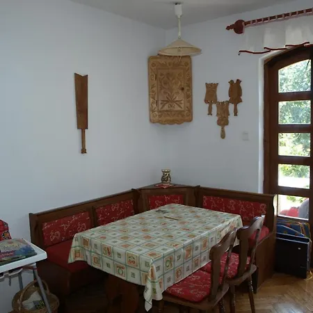 115 - A Balatontol 800 Meterre Elegans Villaban 3 Haloszobas Apartman Balatonföldvár