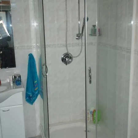 115 - A Balatontol 800 Meterre Elegans Villaban 3 Haloszobas Apartman Lejlighed